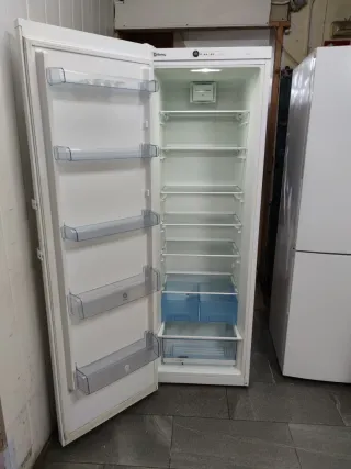 Nevera vertical Balay 186x60cm A++ con Garantía