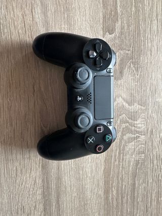 PS4 (PlayStation 4) + Juegos y 1 mando