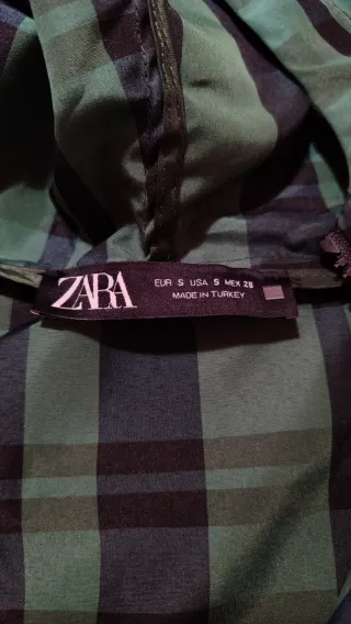 Chaqueta de cuadros verde y negra