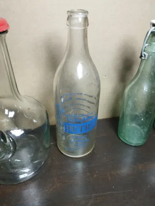 Lote de 6 botellas antiguas de vidrio