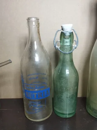 Lote de 6 botellas antiguas de vidrio