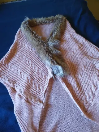 Chaqueta rosa con cuello de pelo
