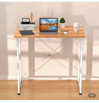 Mesita de estudio de madera