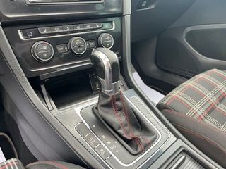 Volkswagen Golf 2.0 TSI 230cv DSG GTI Performance BMT