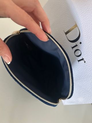 Neceser Dior azul de terciopelo