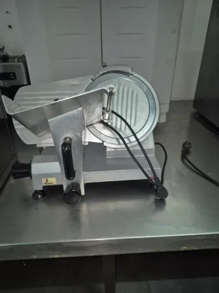 Cortadora de fiambre profesional