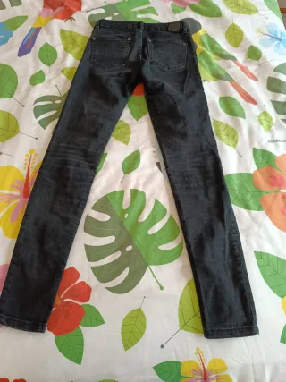 Pantalon negro tiro bajo y2k mango