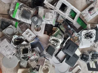 Lote interruptores y mecanismos eléctricos