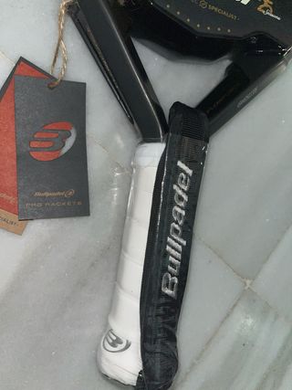 Pala Bullpadel Flow Legend (Sin estrenar)
