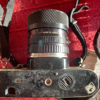 Cámara Yashica FX-D Quartz con lente Soligor