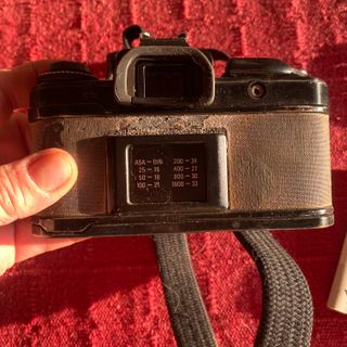 Cámara Yashica FX-D Quartz con lente Soligor