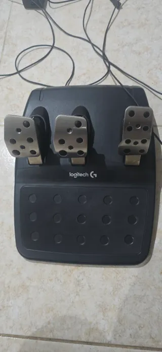 Logitech G29 + Playseat
