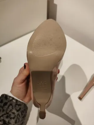 Zapatos charol New Look Talla 38 Beige