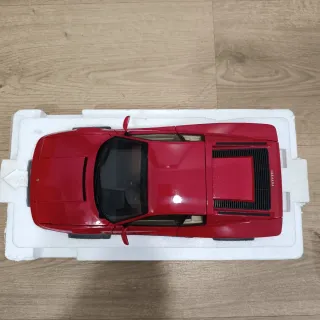 Maqueta Ferrari Testarossa 1:18 Kyosho