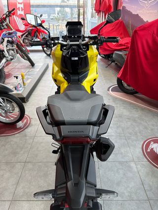 HONDA X-ADV 750