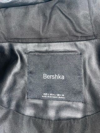 Abrigo acolchado efecto piel Bershka