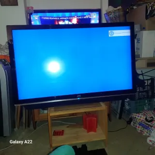 TV plana  JVC 49"