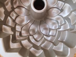 Molde Blossom Bundt de alumunio de Nordic Ware