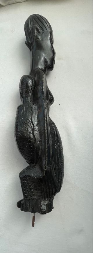 Scultura etnica in legno