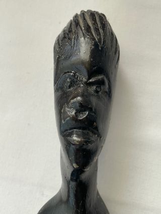 Scultura etnica in legno