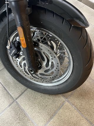 Moto triumph speedmasyer 1200