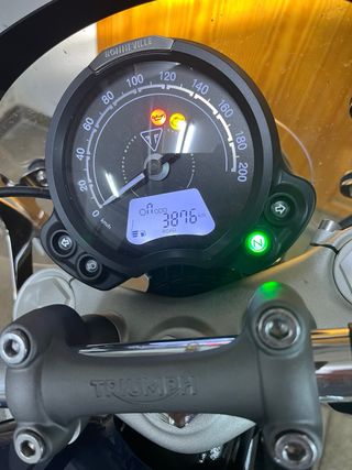 Moto triumph speedmasyer 1200