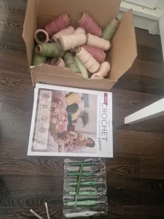 Lote Hilos Crochet + libro + agujas todo nuevo