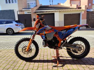 KTM 300 TPI 2020 modelo Six days.
