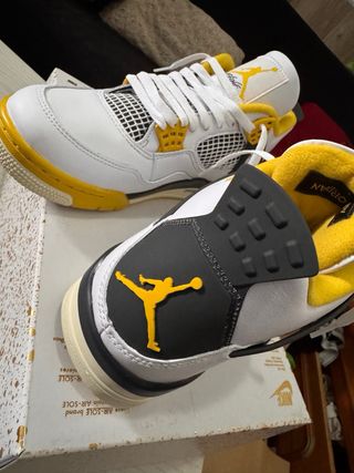 Jordan 4 Retro Bianco Giallo