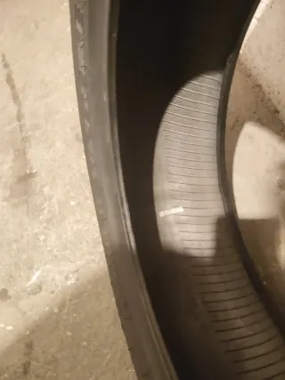 Rueda slick moto circuito