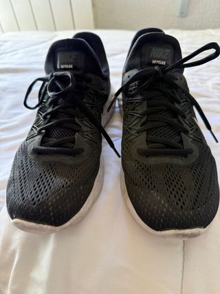 Nike Skyelux negras talla 44
