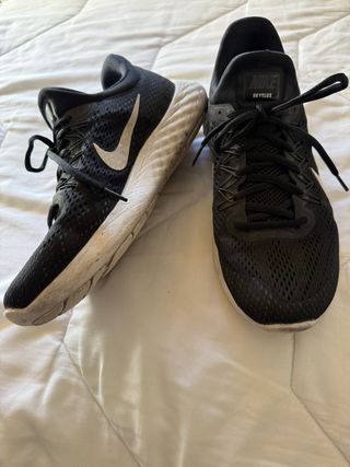 Nike Skyelux negras talla 44
