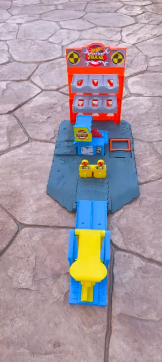 Hot Wheels Monster Trucks Gasolinera