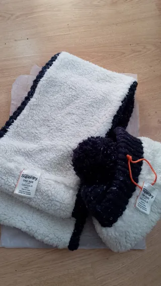 Gorro y cuello bufanda azul Superdry