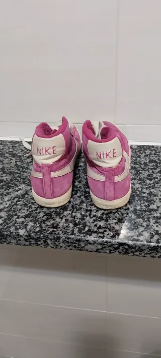 Zapatillas Nike Botas Rosa y Blanco