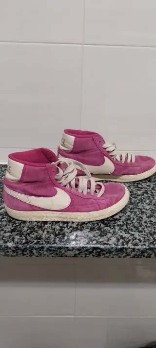 Zapatillas Nike Botas Rosa y Blanco