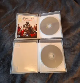 Assassin's Creed III y II PS3