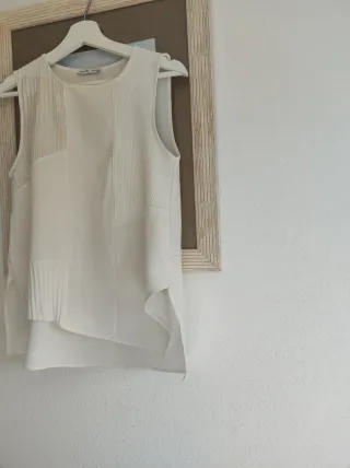 Blusa sin mangas Zara