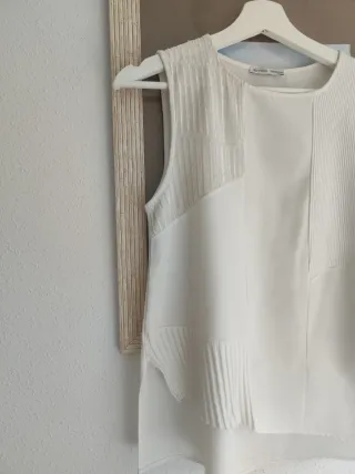 Blusa sin mangas Zara