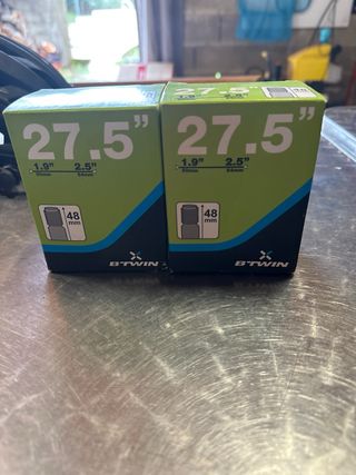 Casco B-Twin y 2 cámaras 27.5