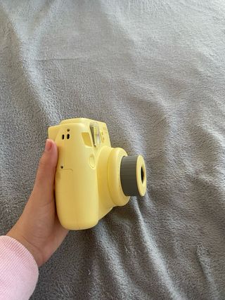 Cámara Fujifilm Instax Mini 8 Amarilla