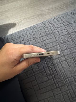 iPhone 15 Pro Max Gris/Plata 256 GB 89 de bateria