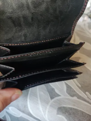 Monedero de piel negro