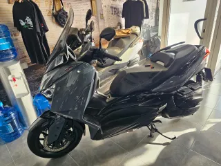Yamaha XMAX 400