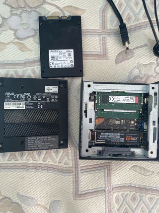 Mini PC Asus PN61 i5-8265U 250gb y 512 gb ssd
