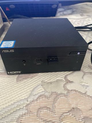 Mini PC Asus PN61 i5-8265U 250gb y 512 gb ssd