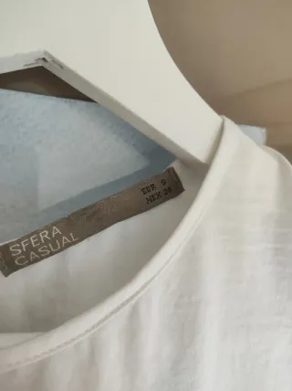 Blusa blanca Sfera volante