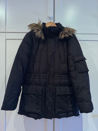 Abrigo Calvin Klein Talla M con Capucha