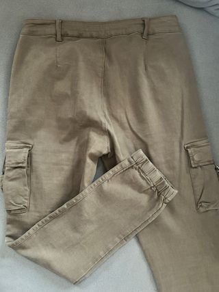 Pantalón cargo mujer