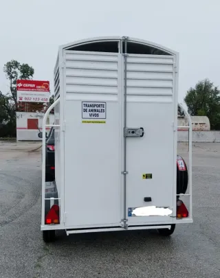 Remolque vang de caballo y medio